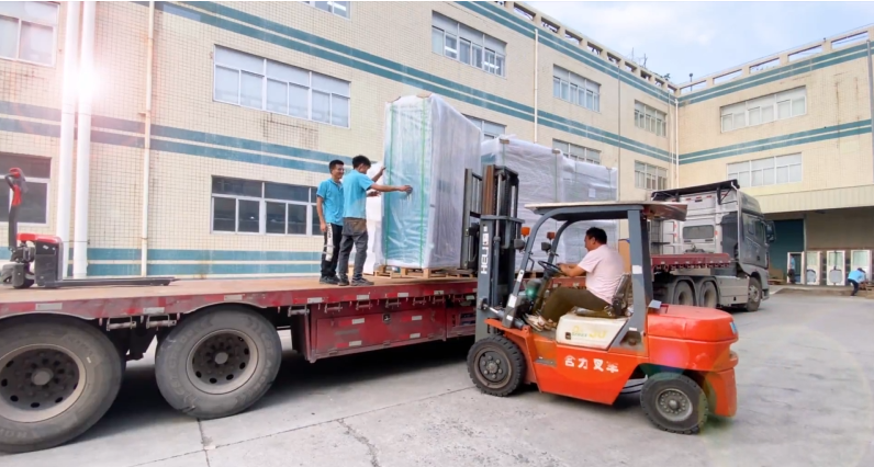 Laminar Flow Pass Box Manufacturing & Packaging